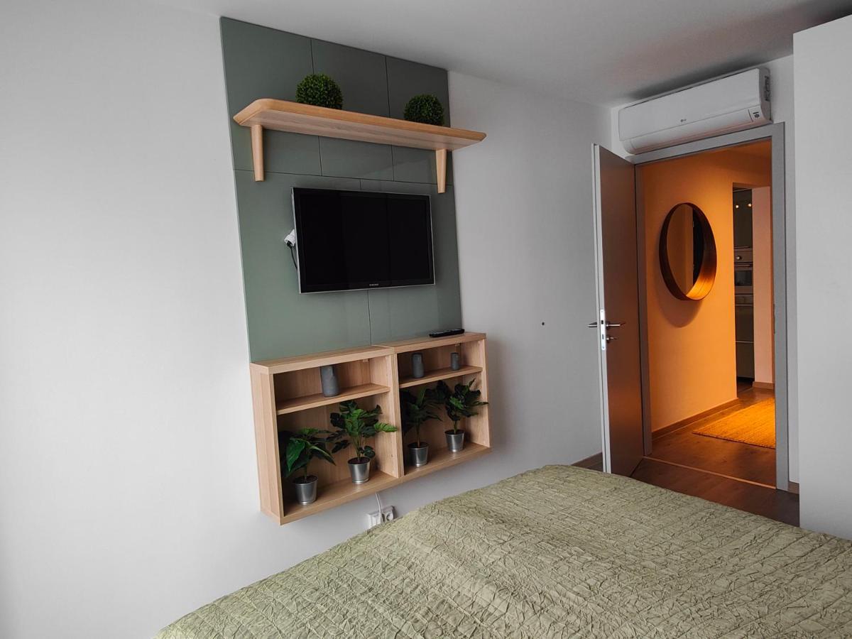 Beachfront Paradise Ezuest Panorama Lakeview Apartment With Panoramic Terrace Сиофок Екстериор снимка